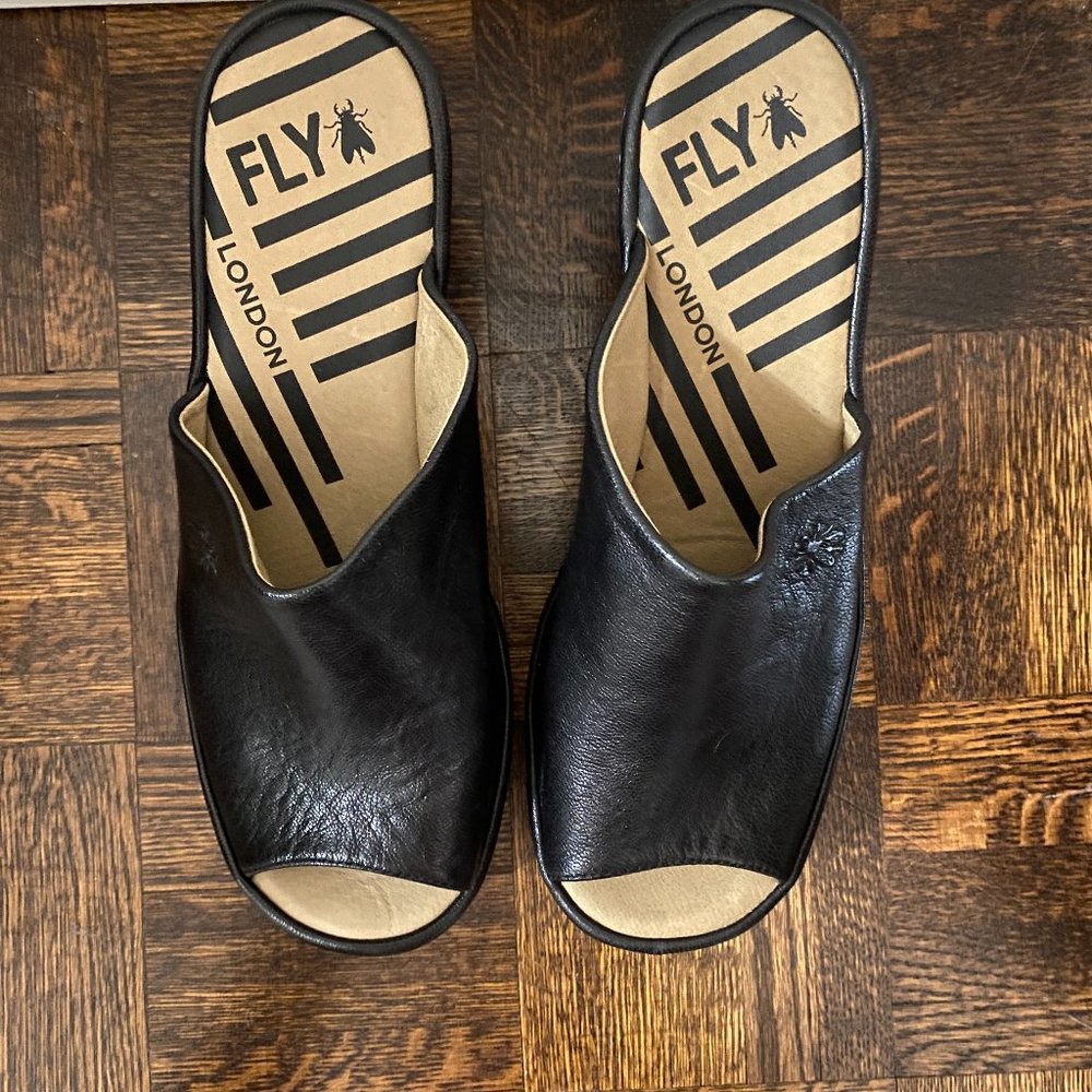 FLY LONDON sandals us9(Eur 40)